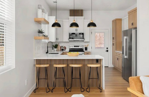 North Auburn House | Fabulous, brand new 3-bedrm house with views, high-speed internet, AC in Auburn.