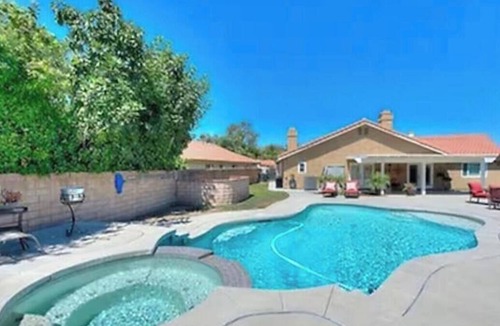 Chino Hills House | Fabulous single story house in Chino Hills with sparkling pool & spa.