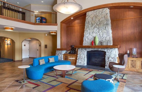 Freestone Hotel | Fairfield Inn and Suites Santa Rosa Sebastopol
