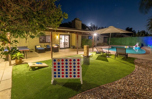 Patton House | Family 3BR POOL Home/KING BED Suite/BILLIARD TABLE/Sleeps 9/near Yaamava'
