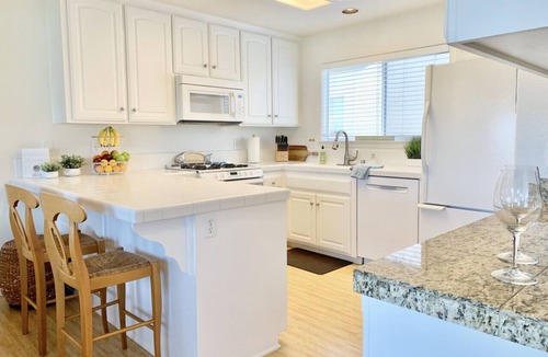 Downtown Condo | Family Beach Home Walk to Beach Downtown 2-Car Garage