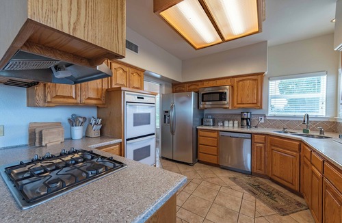 Paso Robles House | Family-Friendly Farmhouse w/Hot Tub & Game Room in Paso Wine Country