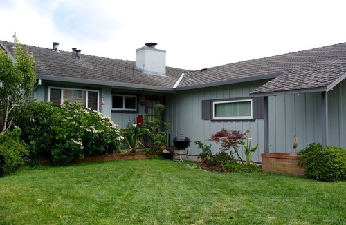 San Bruno House | Family Friendly Great For Two Families views of SF Bay
