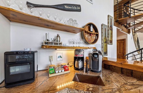 Al Tahoe House | Famous Cabin - Hot Tub, Walk to Lake, Pets