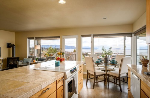 Fairhaven Condo | Fantastic Bellingham Bay View Condo just steps to Fairhaven Village & Boardwalk!