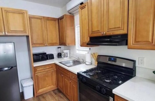 Riverside House | Fantastic Jurupa Studio with everything that you need!