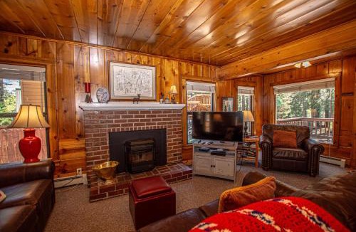 Sunnyside House | Fir Forest Cottage By Hauserman Rentals