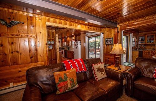 Sunnyside House | Fir Forest Cottage By Hauserman Rentals