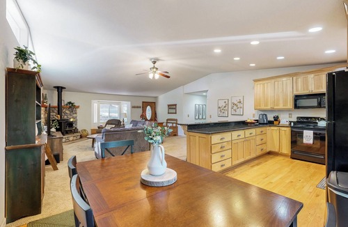 Arnold House | Fire Pit, Near Lake: 'Evergreen Escape' in Arnold