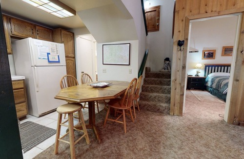 Mammoth Lakes Condo | Forest Quiet Setting, Walk to The Village. Pool On-site, Near the Lakes Basin