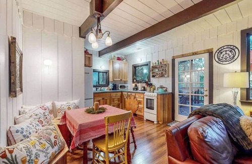 Hacienda House | Forestville 1BR cabin with clawfoot hot tub & AC — dogs welcome