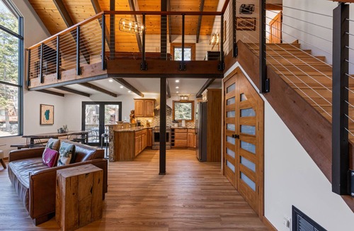 Carnelian Bay House | Four Summits- Hot Tub- Pool Table- Close to Lake