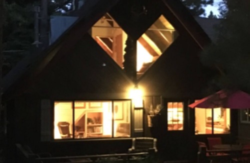 Incline Village Cabin | Free Standing Cosy Cabin, Incline Village, Quite Forest Setting, MAX. 2 GUESTS