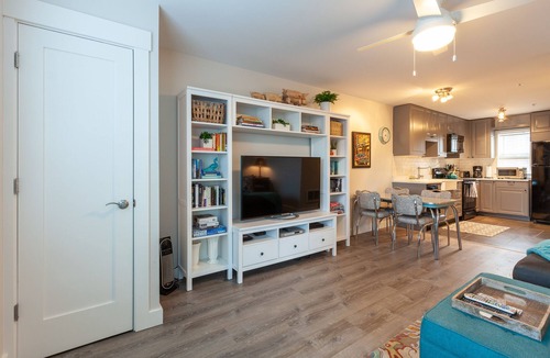 Hood River Condo | Fresh remodel, quiet neighborhood, ample parking, easy come easy go