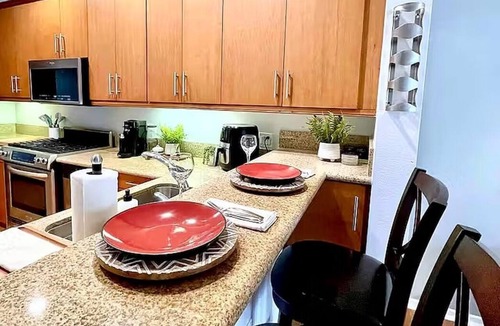 Hillcrest Condo | Furnished Hillcrest 1BR · 12-min Walk to Scripps · Work-Ready · Pool + EV