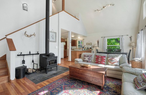Gold Bar House | Galena's Getaway: Spacious & bright riverfront home in Cascades w/hot tub on gorgeous 3 acres