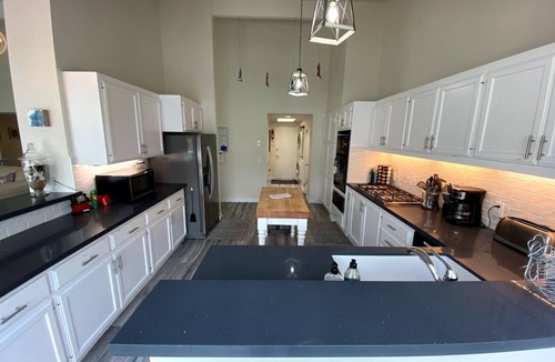 Stinson Beach House | GATED SEADRIFT LAGOON HOME WITH ALL THE TOYZ! 2BR/2BA 4/BEDS SLEEPS 8 PETS YES!