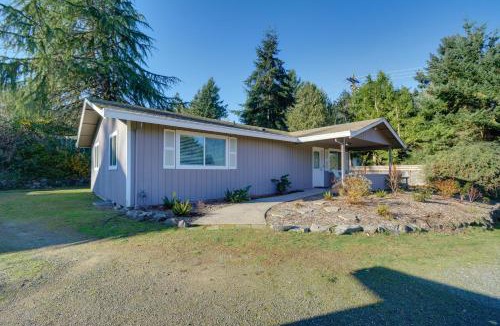 Gig Harbor House | Gig Harbor Vacation Rental Home: 1 Mi to Uptown!