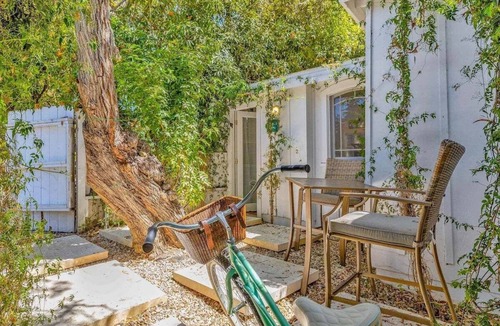 Summerland Cottage | Gillian's Cottage Room | Chosen Beach Collection