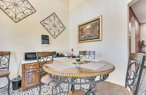 Atwater Apartment | Golf, Fish & More: Cozy ‘Safari Unit’ in Atwater!