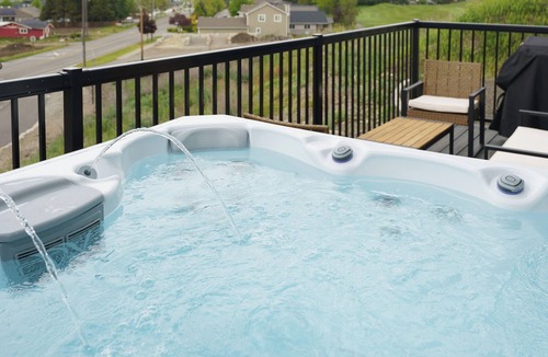 Post Falls House | Golf Getaway, Hot Tub, EV Charger, New 2025 Build