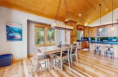 Truckee House | Gorgeous dog-friendly home with private hot tub, shared pool & mountain views