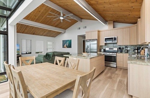 Moss Beach House | Gorgeous hillside home with ocean views!