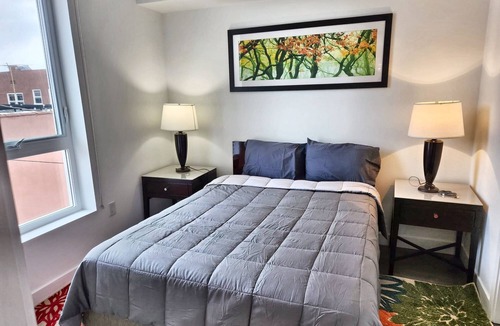 Pico-Union Hostel | Gorgeous Hollywood 1 br suite with rooftop views