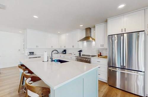 Chelan House | Gorgeous home with 92 feet of private waterfront, swim deck & private hot tub