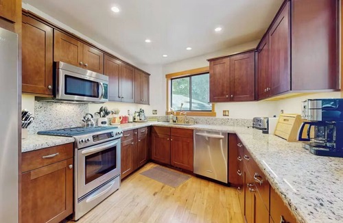 Lake Forest House | Gorgeous Lake View 4-bed 3 Bath Home in Dollar Point near all area activities