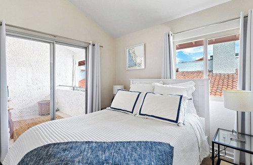 Baristo Condo | Gorgeous Long-Term Home in Downtown Palm Springs! Walk to Dining & Shopping
