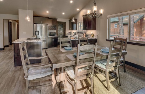 Montgomery Estates House | Gourmet Kitchen, 8 Mins to Heavenly/Beaches/Casinos, Grill, Wifi: Tree Top Lodge