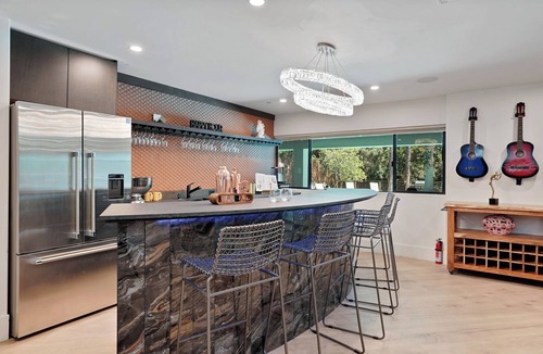 Santa Venetia Villa | Grand Retreat 7Bed/6.5Bath/Pool/Theater/6k+sqft