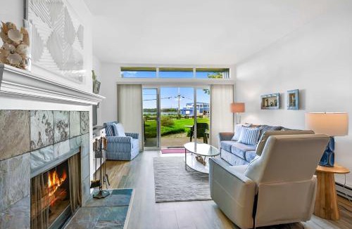 Birch Bay House | Ground Floor front 2 bed condo at Jacobs Landing