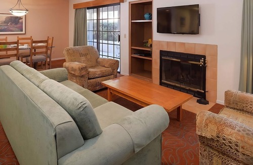 San Diego Country Estates Apartment | Group Getaway! Two Great Units, Near Santaya Isabel, Pool, Hiking, Game Room