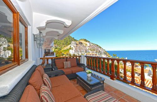 Avalon House | H319 - Hamilton Cove Villa 3-19