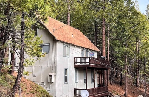 Cold Springs House | Hank`s Pinecrest Chalet