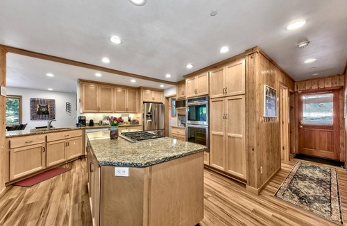Pioneer Trail House | Hekpa Luxury 4BR/4BA-Sauna-, Pool Table
