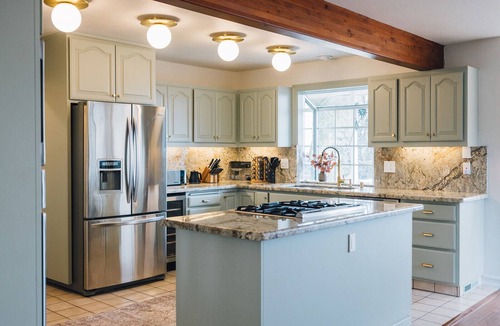 Oakhurst Cottage | Hidden Forest Castle - Dome, Spa, Sauna, Views, Games, Movie Theater