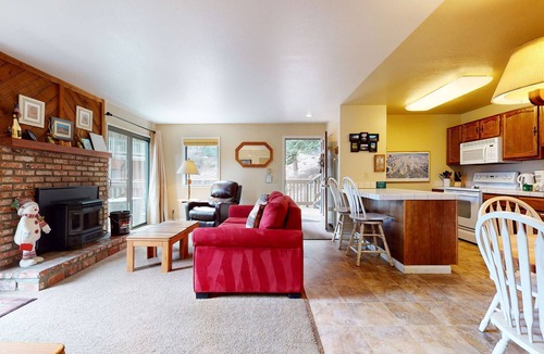 Mammoth Lakes Condo | Hidden Valley Homestead | Near Hike/Bike & More!