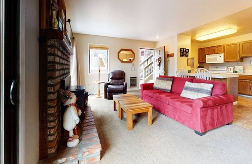 Mammoth Lakes Condo | Hidden Valley Homestead | Near Hike/Bike & More!