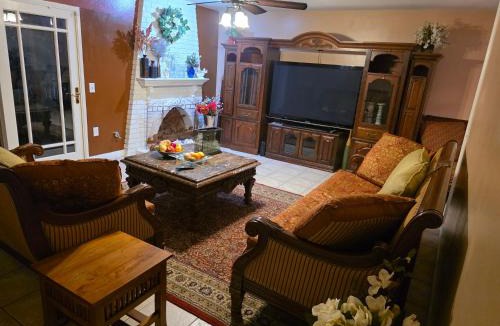 Patton House | Highland Sanctuary near Yaamava Resort & Patton State Hospital
