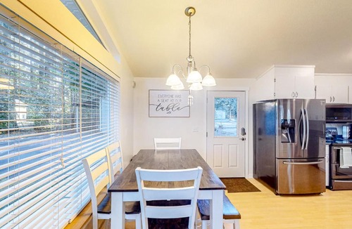 Pierce County House | Hike, Golf & Fish: Outdoorsy Retereat Near Tacoma