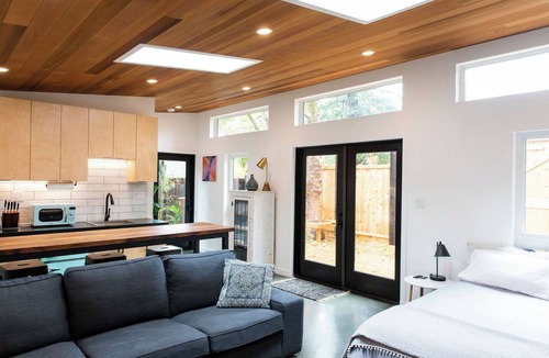 San Anselmo Apartment | Hilldale Studio - in the heart of Marin County