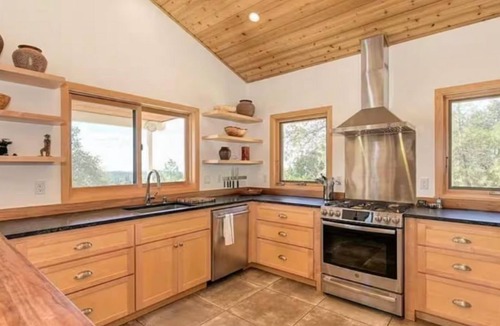 Volcano House | Hilltop Retreat in Amador County Wine Country