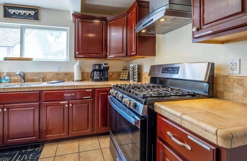Downtown Riverside House | Historic 5BR | 1mi from Downtown | EV Charger