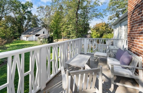 Phoenix House | Historic Farm Estate | Fairytale Haven | Ashland