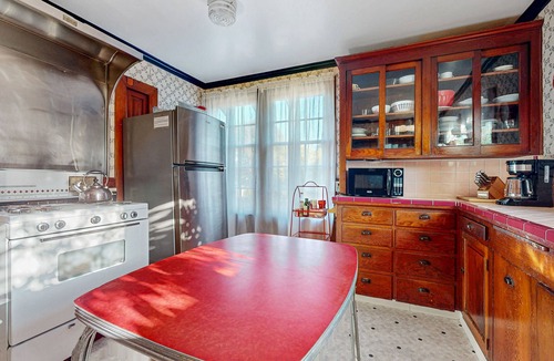Downtown House | Historic three-bedroom home near shops & restaurants-One block from Humbolt Bay