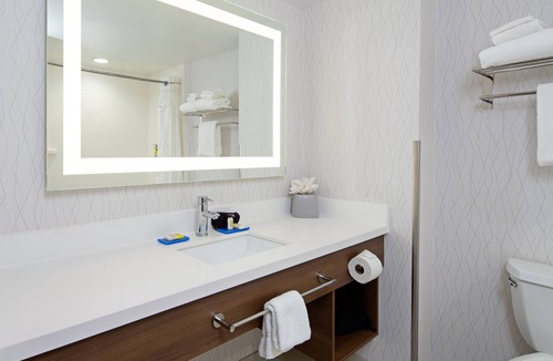 Atascadero Hotel | Holiday Inn Express Hotel & Suites Atascadero by IHG