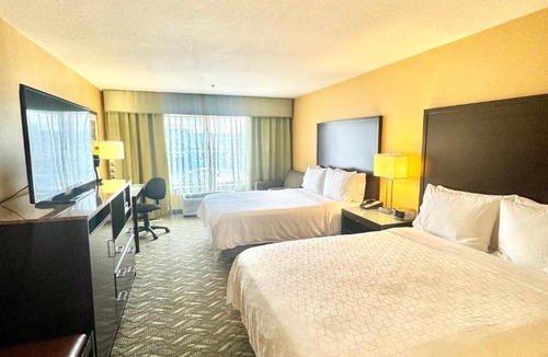 Morgan Hill Hotel | Holiday Inn Express Hotel & Suites San Jose-Morgan Hill by IHG